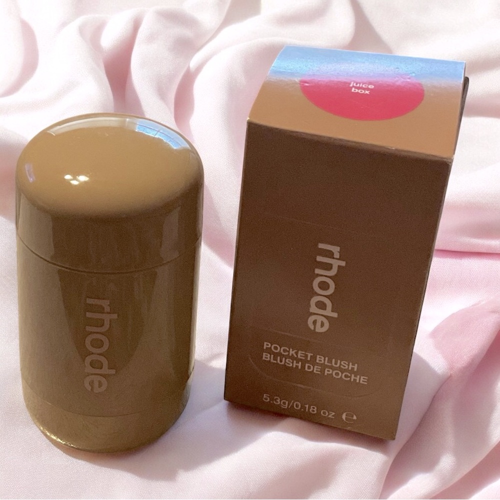 AUTHENTIC RHODE POCKET BLUSH The Natural Flush in Juice Box 0.18 Oz.